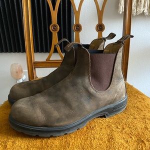 9 1/2 Blundstones